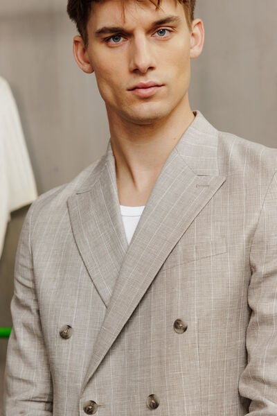 Veste de costume crois&eacute;e confort