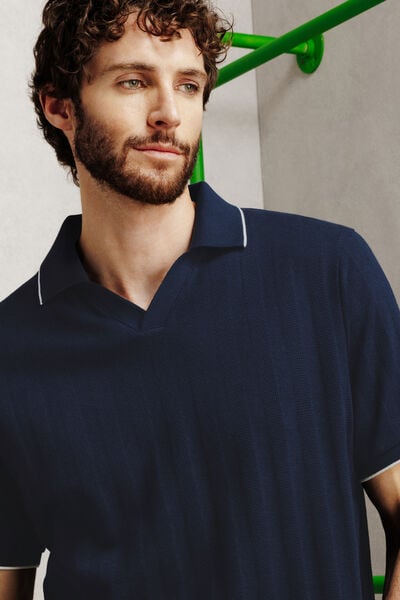 Polo manches courtes col resort textur&eacute;