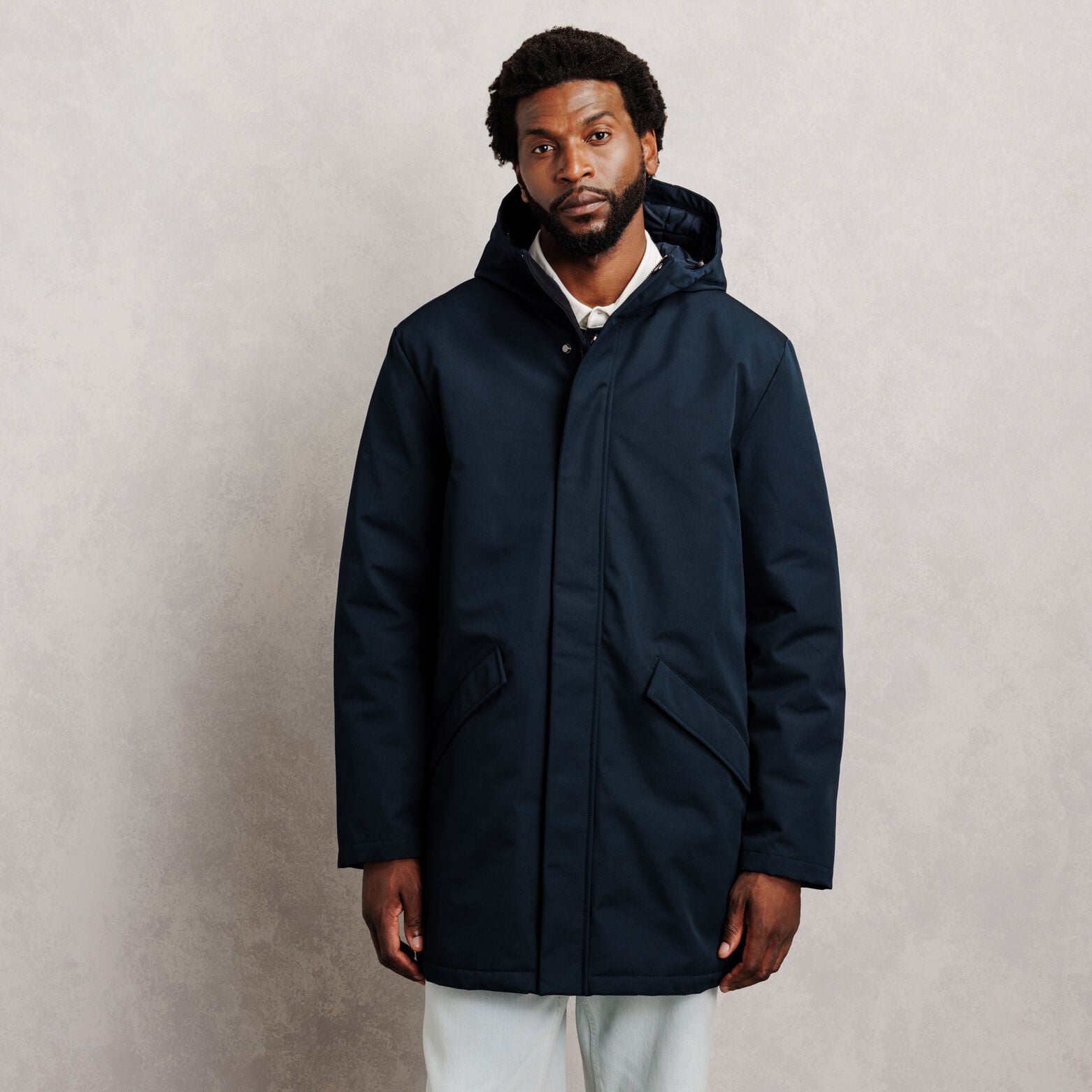 Parka courte &agrave; capuche mati&egrave;re d&eacute;perlante