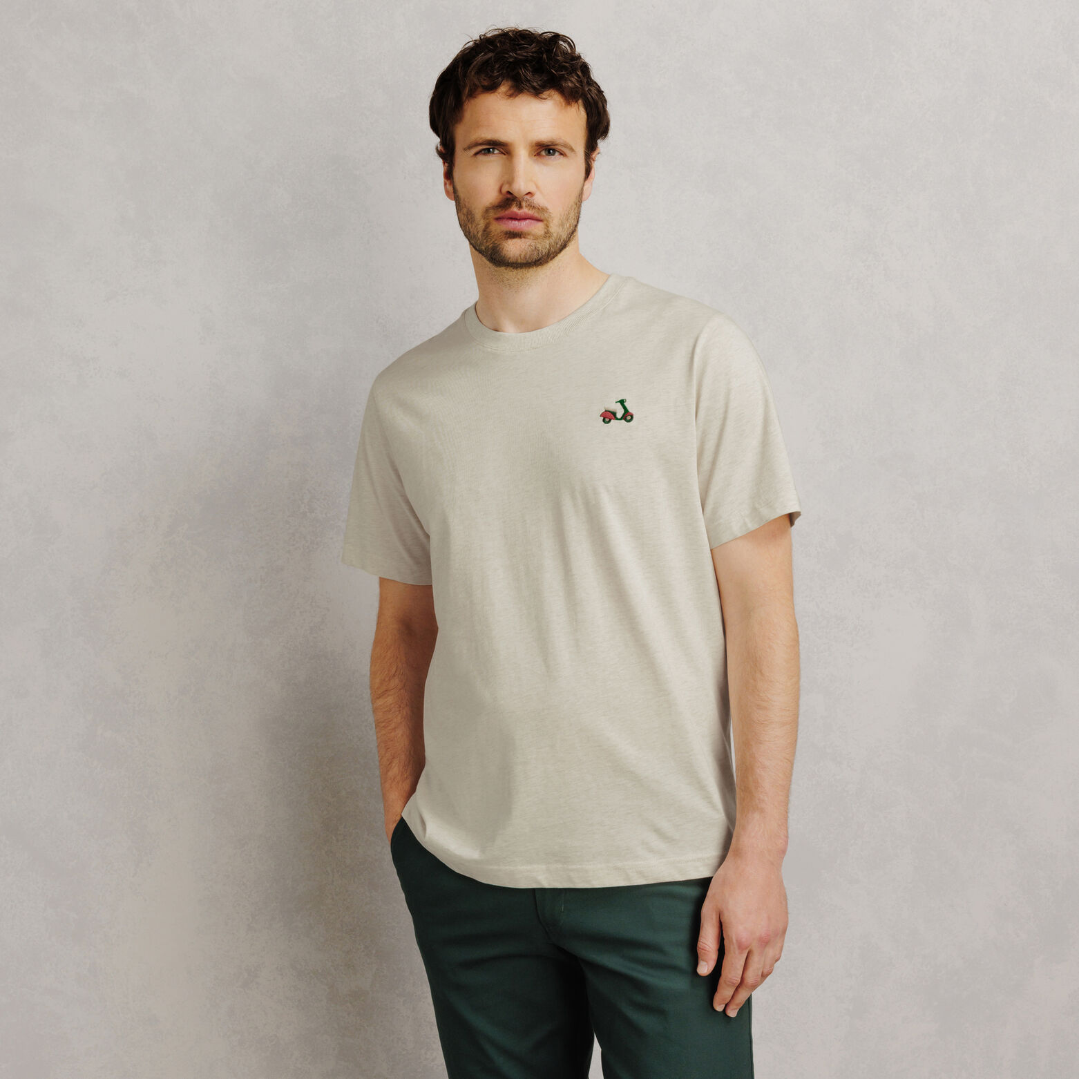 Tee shirt chin&eacute; brod&eacute;