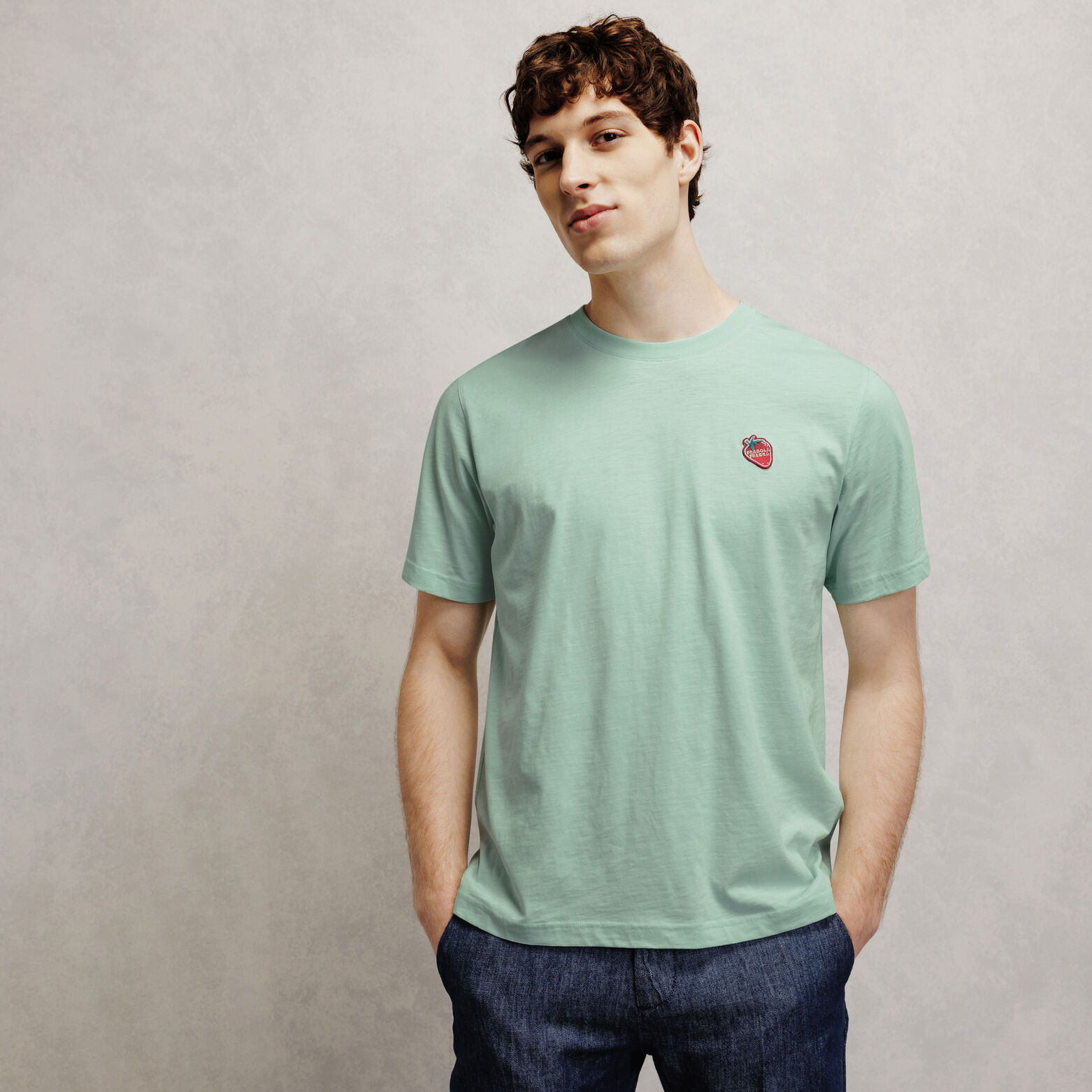 Tee shirt mati&egrave;re flamm&eacute;e broderie poitrine