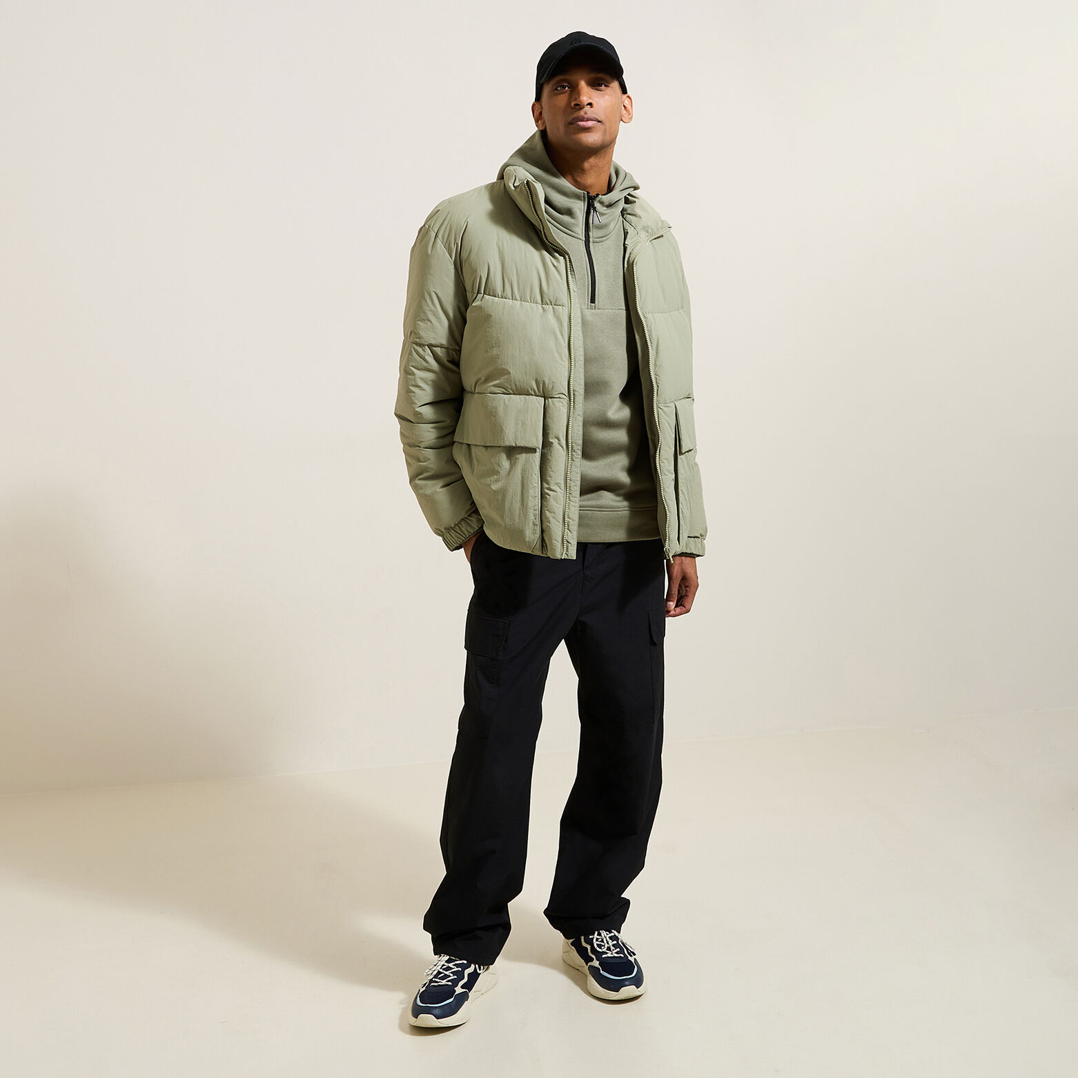 Sweat à capuche matière technique