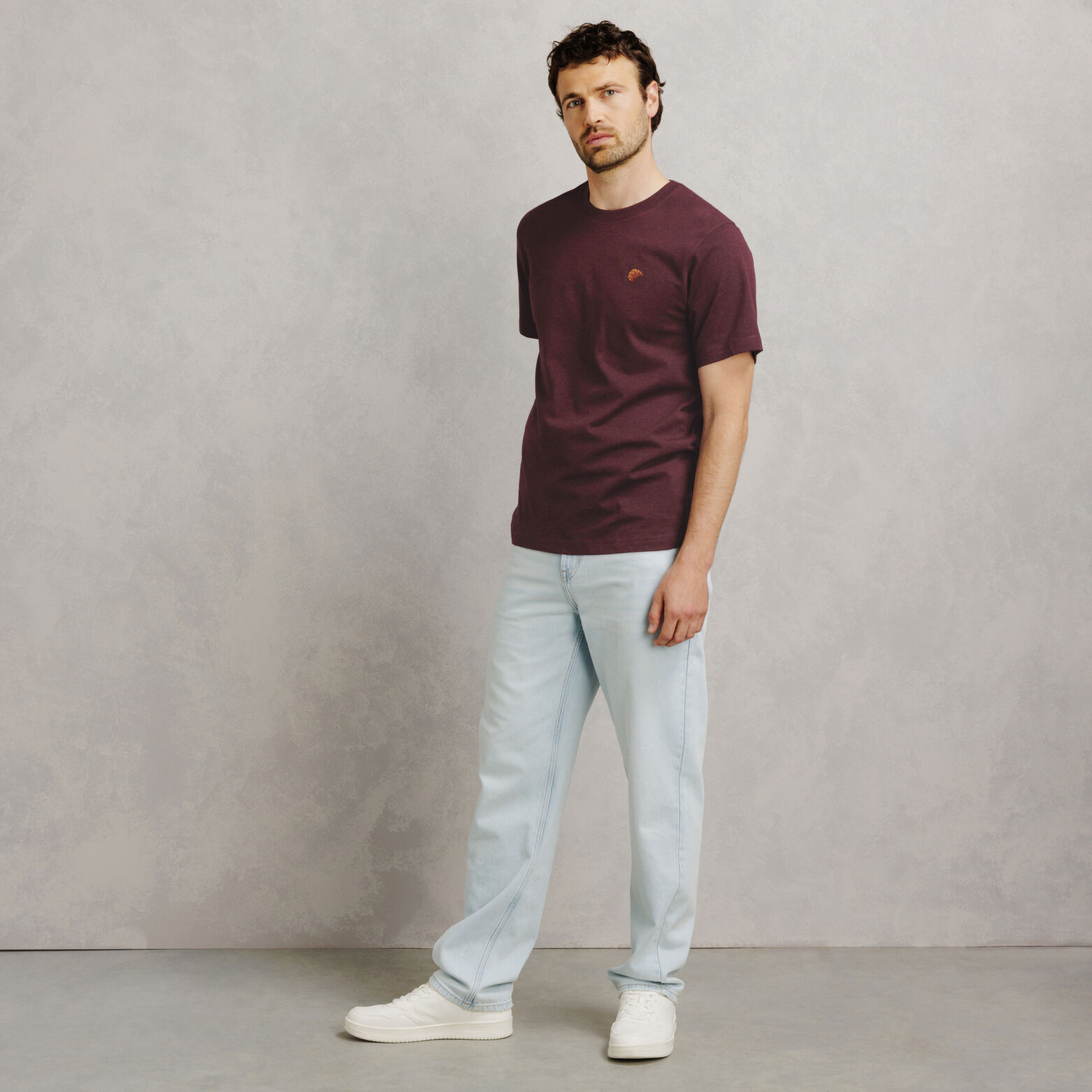 Tee shirt chin&eacute; brod&eacute;
