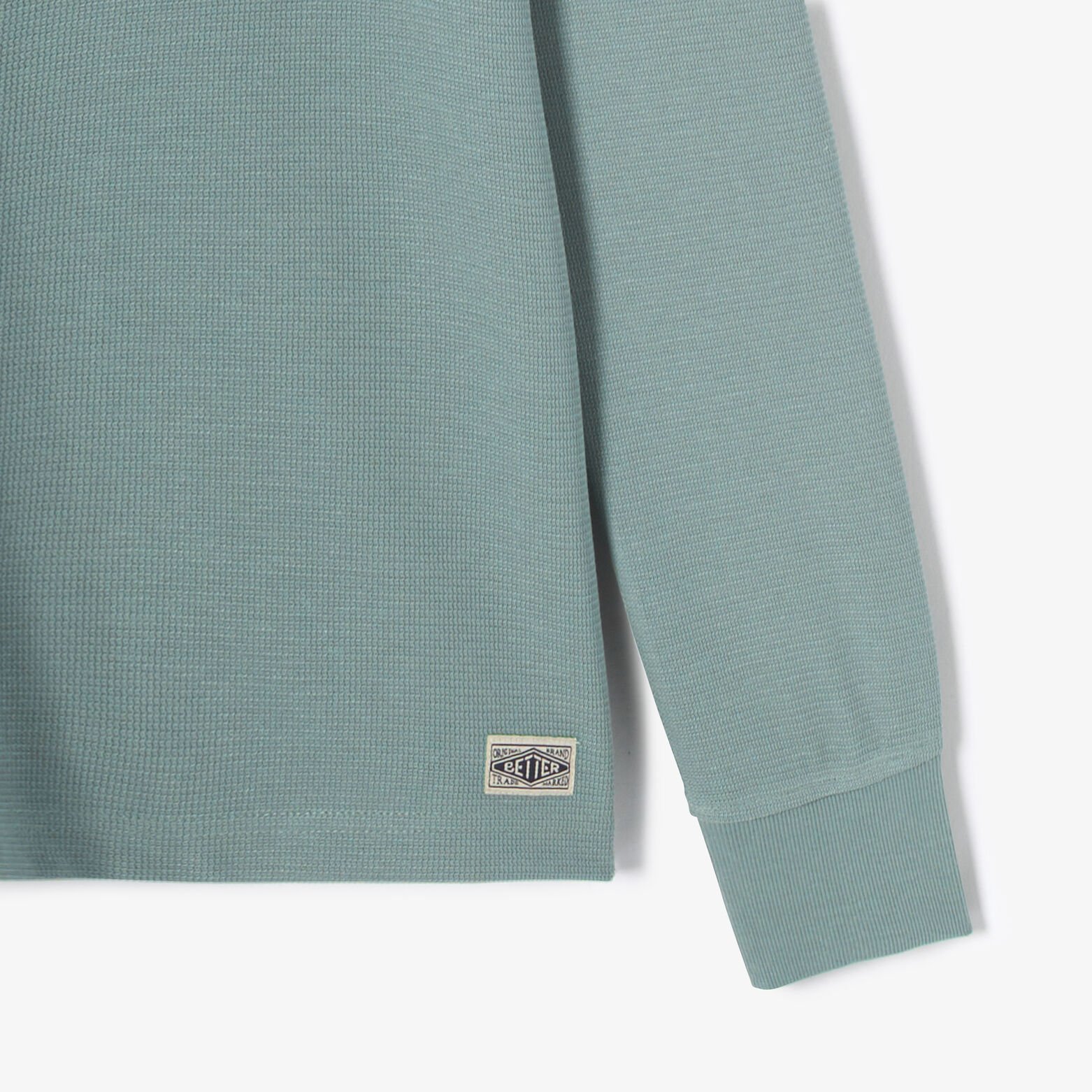 Tee shirt manches longues matière reliéfée