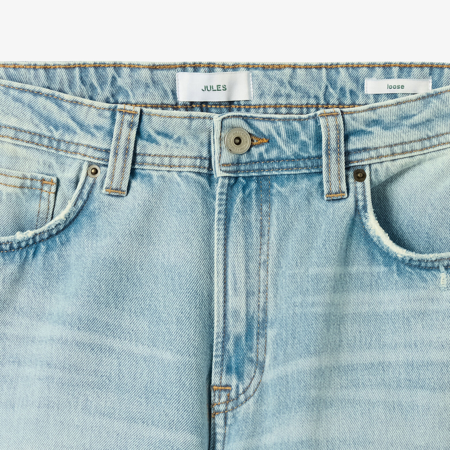 Jean loose d&eacute;lav&eacute; avec l&eacute;g&egrave;res abrasion 100% coton