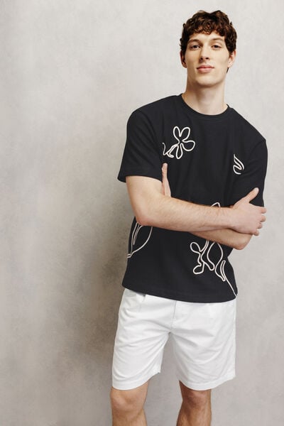 Tee shirt fleurs en cordelette mati&egrave;re fantaisie