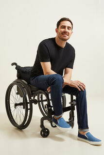 Jean slim pour personne à mobilité réduite