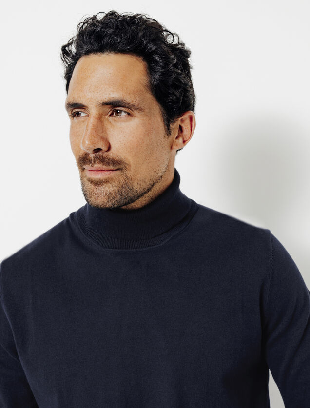 Pull col roul&eacute;