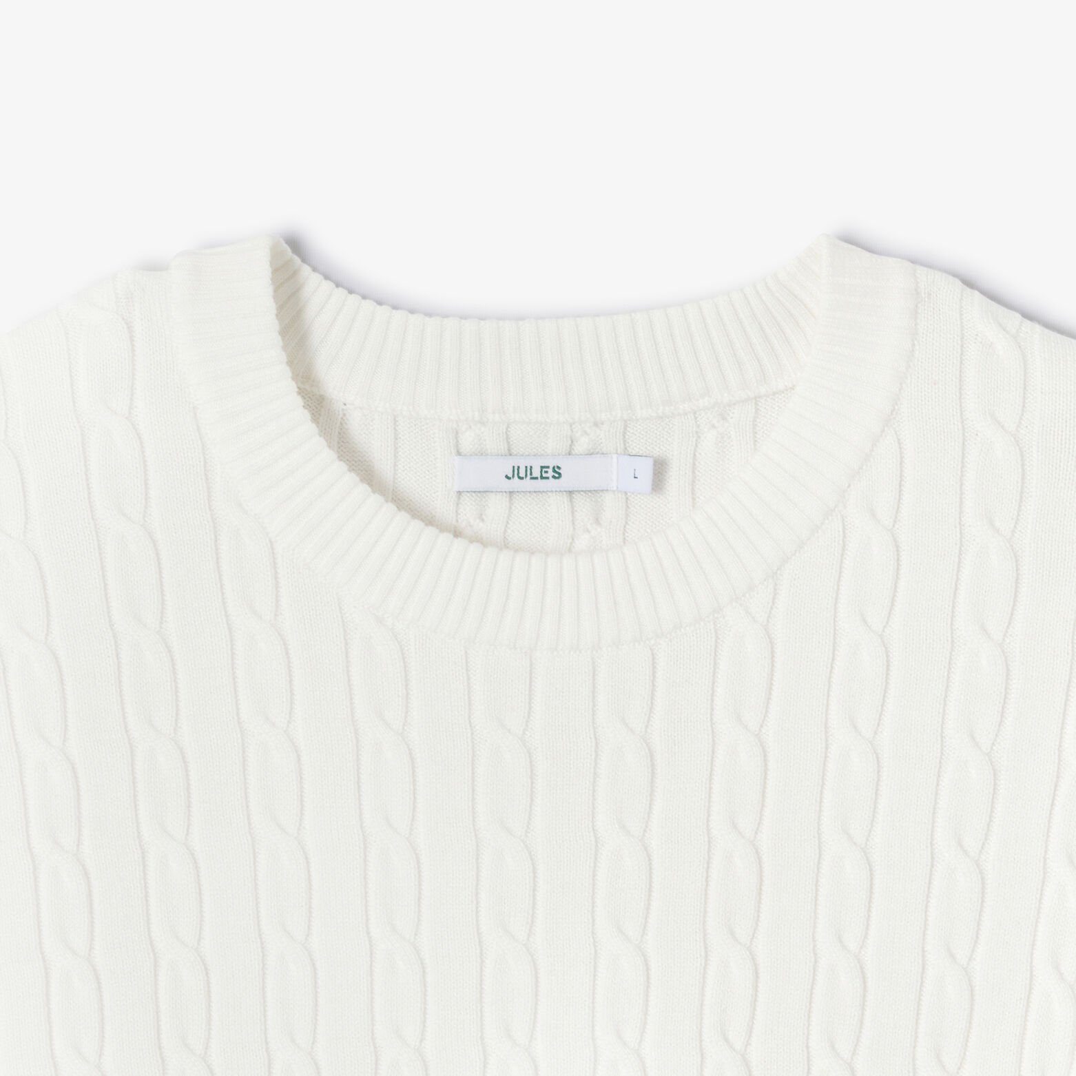 Pull col rond torsad&eacute;