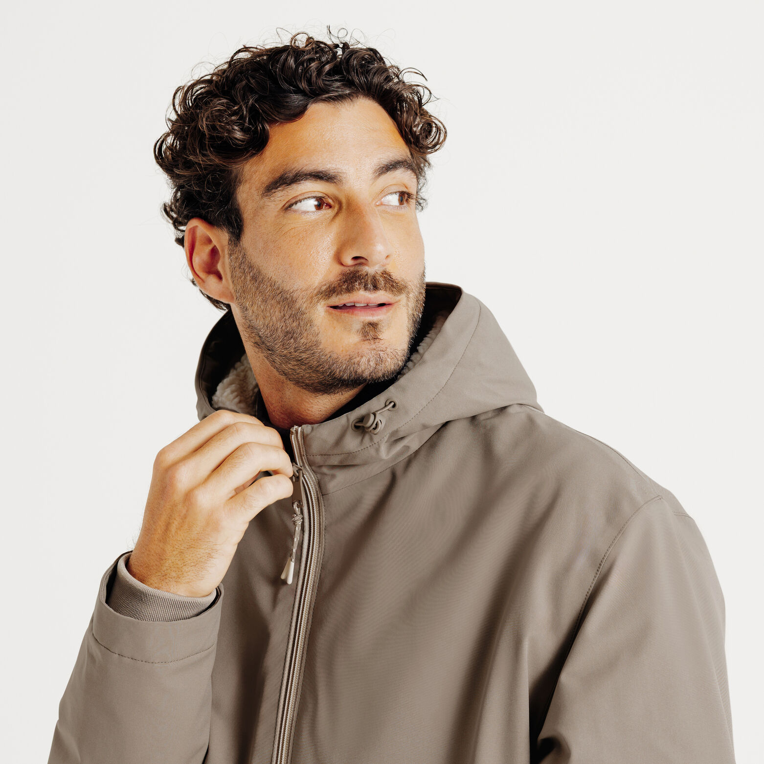 Blouson à capuche doublé en sherpa