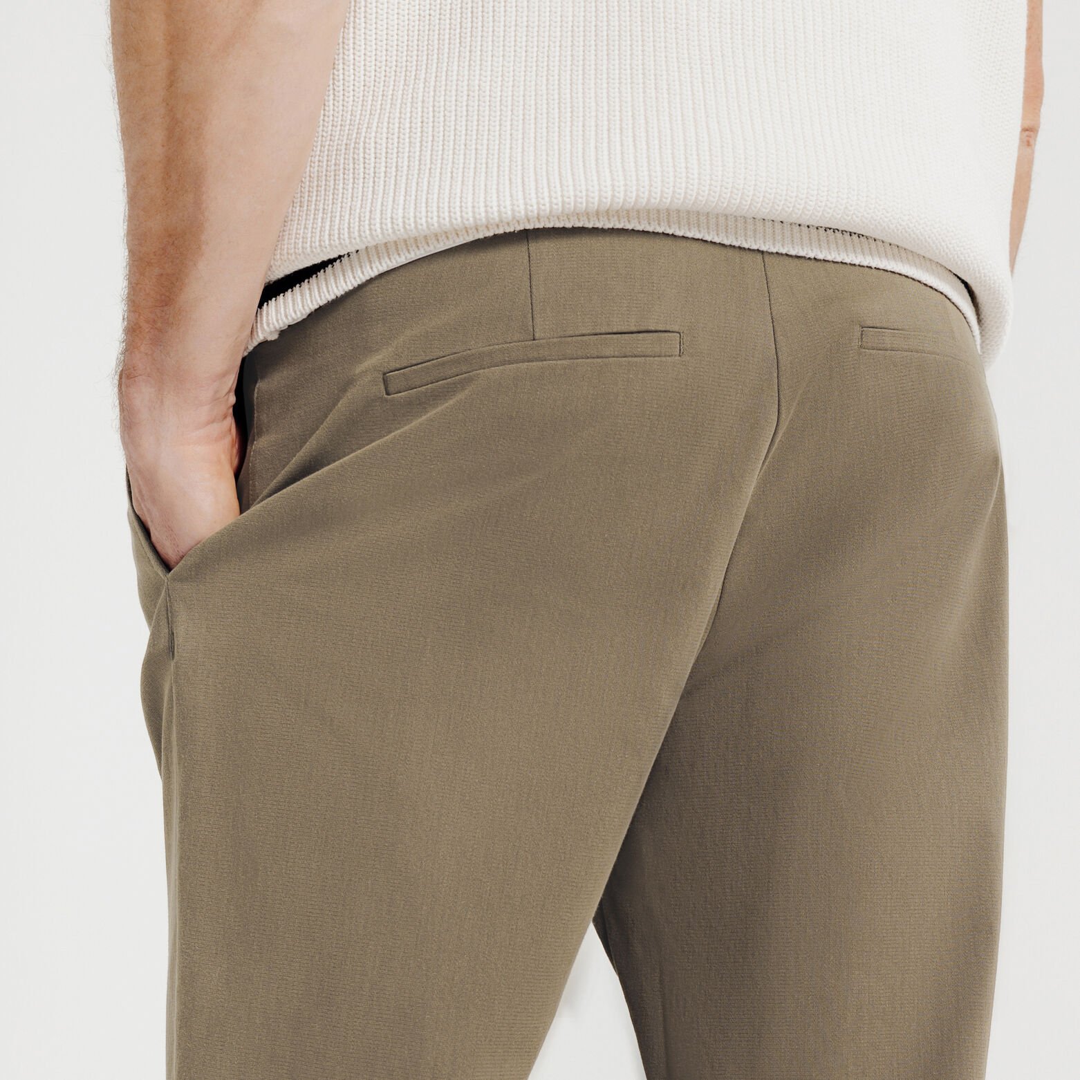 Pantalon chino &agrave; plis