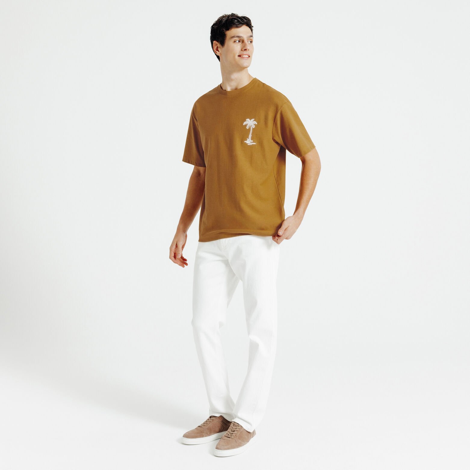 T-shirt in fantasiestof, borduursel voor- en achte