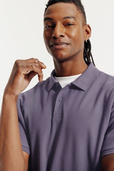 Effen polo in piqu&eacute;katoen met korte mouwen