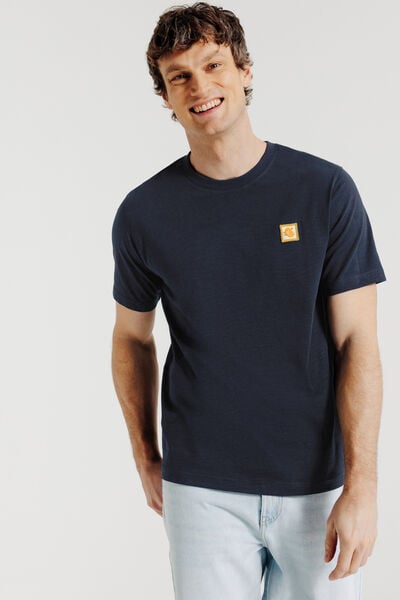 T-shirt in gevlamde stof met borduursel op de bors