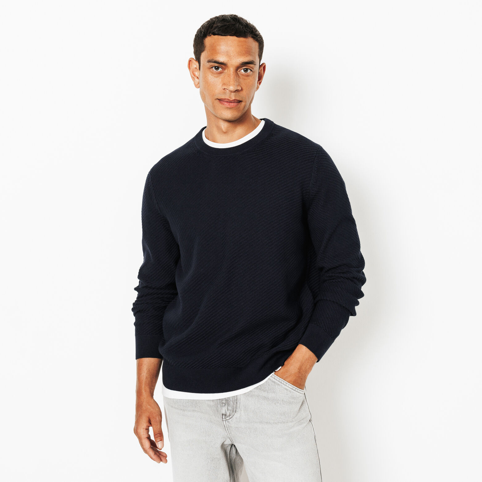 Pull col rond jeux de points fantaisie