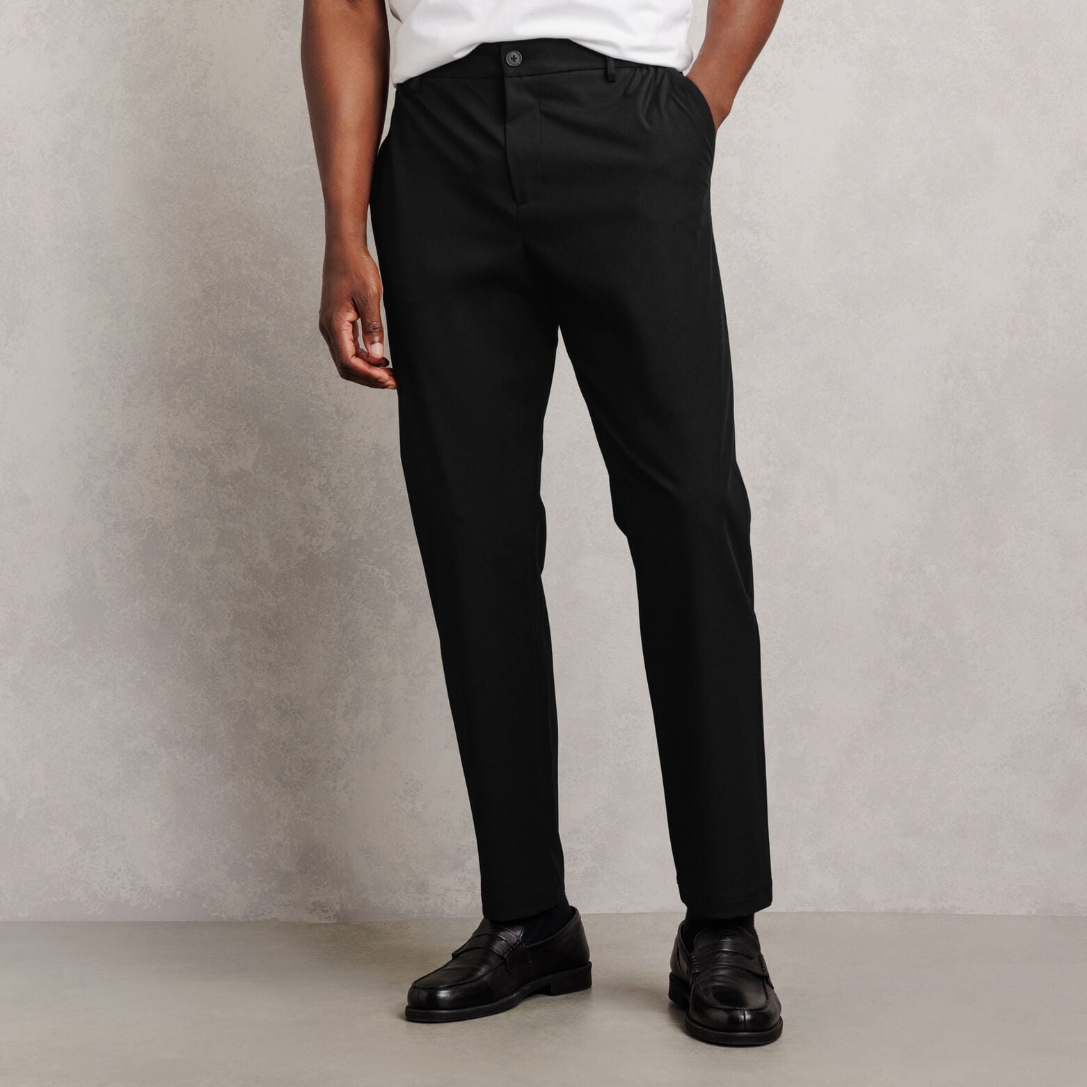 Pantalon tapered taille semi-&eacute;lastiqu&eacute;e