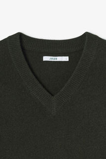 Pull col v sans manches