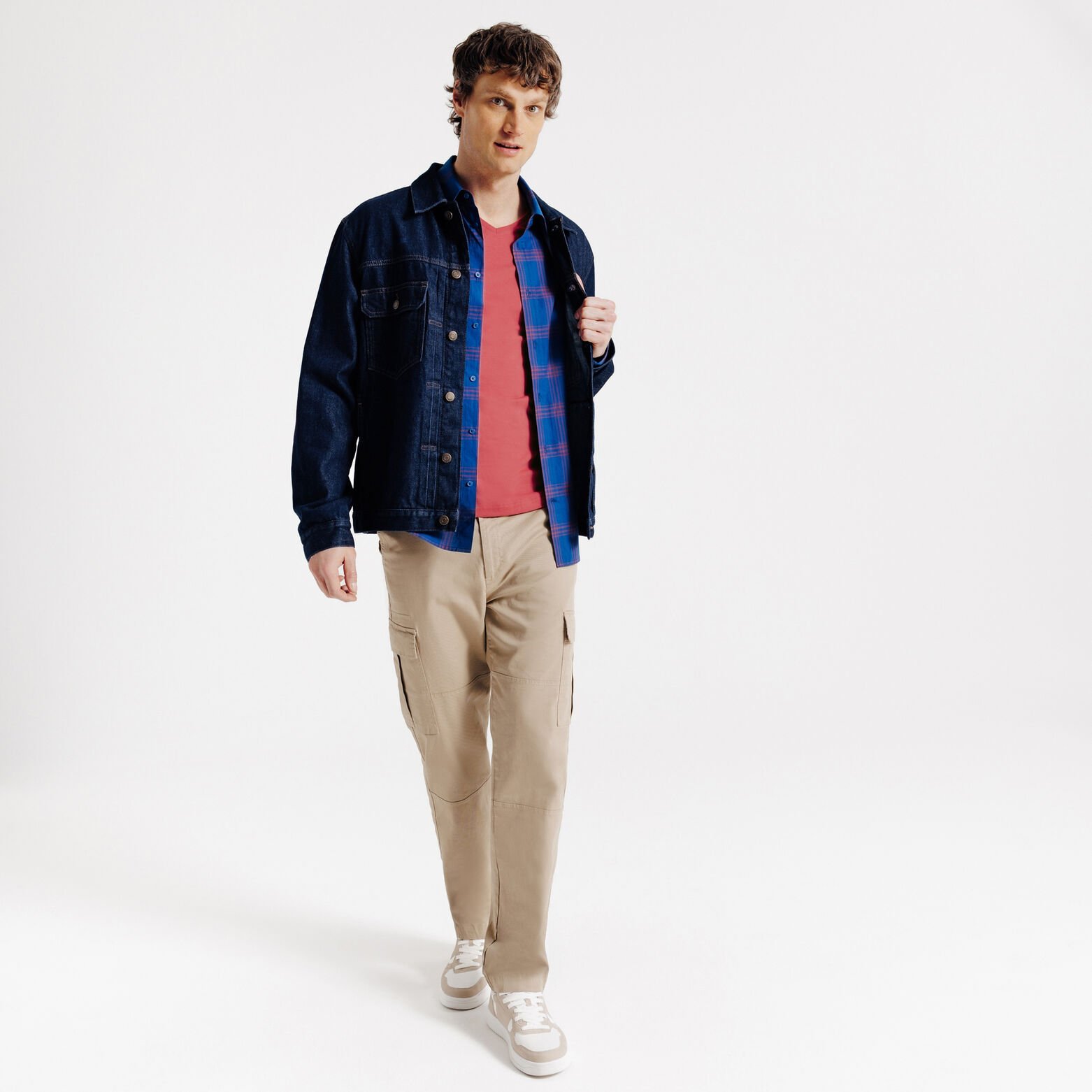 Basic T-shirt met V-hals in biokatoen 