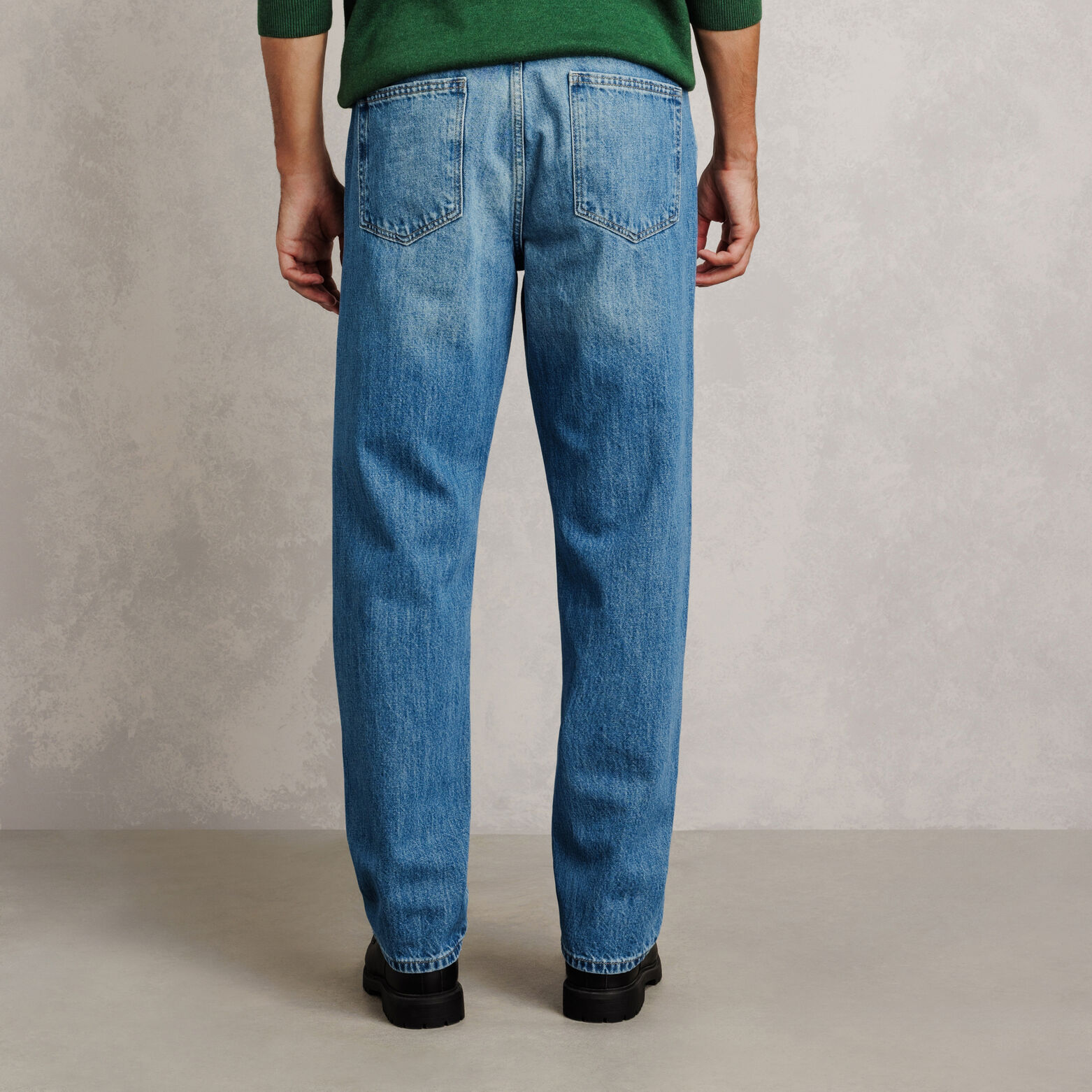 Jean loose avec abrasion d&eacute;lav&eacute; 100% coton