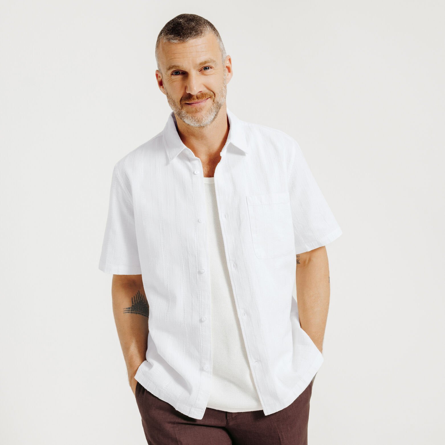 Chemisette en coton ray&eacute;e ton sur ton