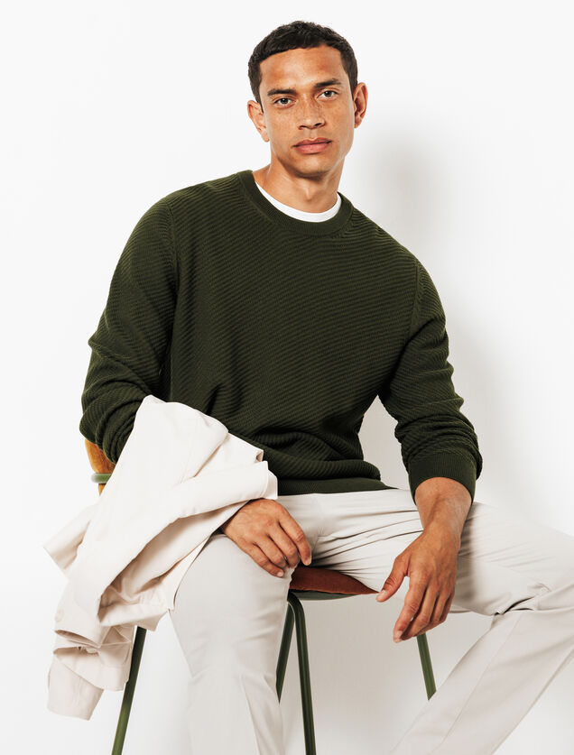 Pull col rond jeux de points fantaisie