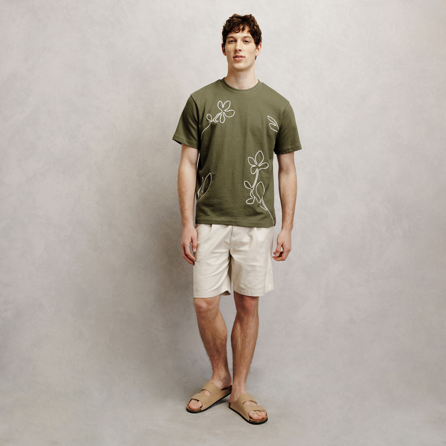 Tee shirt fleurs en cordelette mati&egrave;re fantaisie