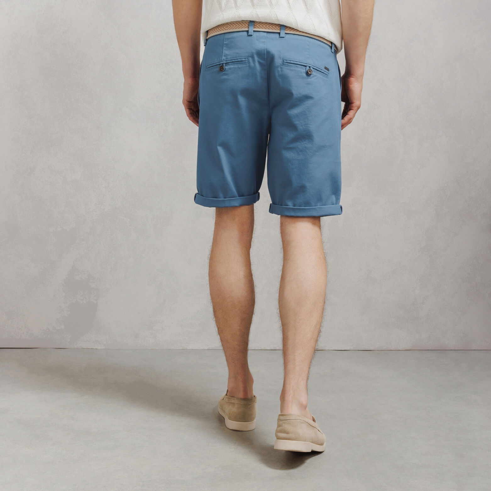 Bermuda chino slim uni avec ceinture