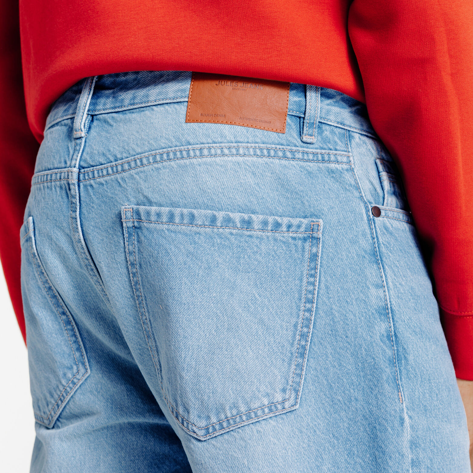 Loose fit jeans 