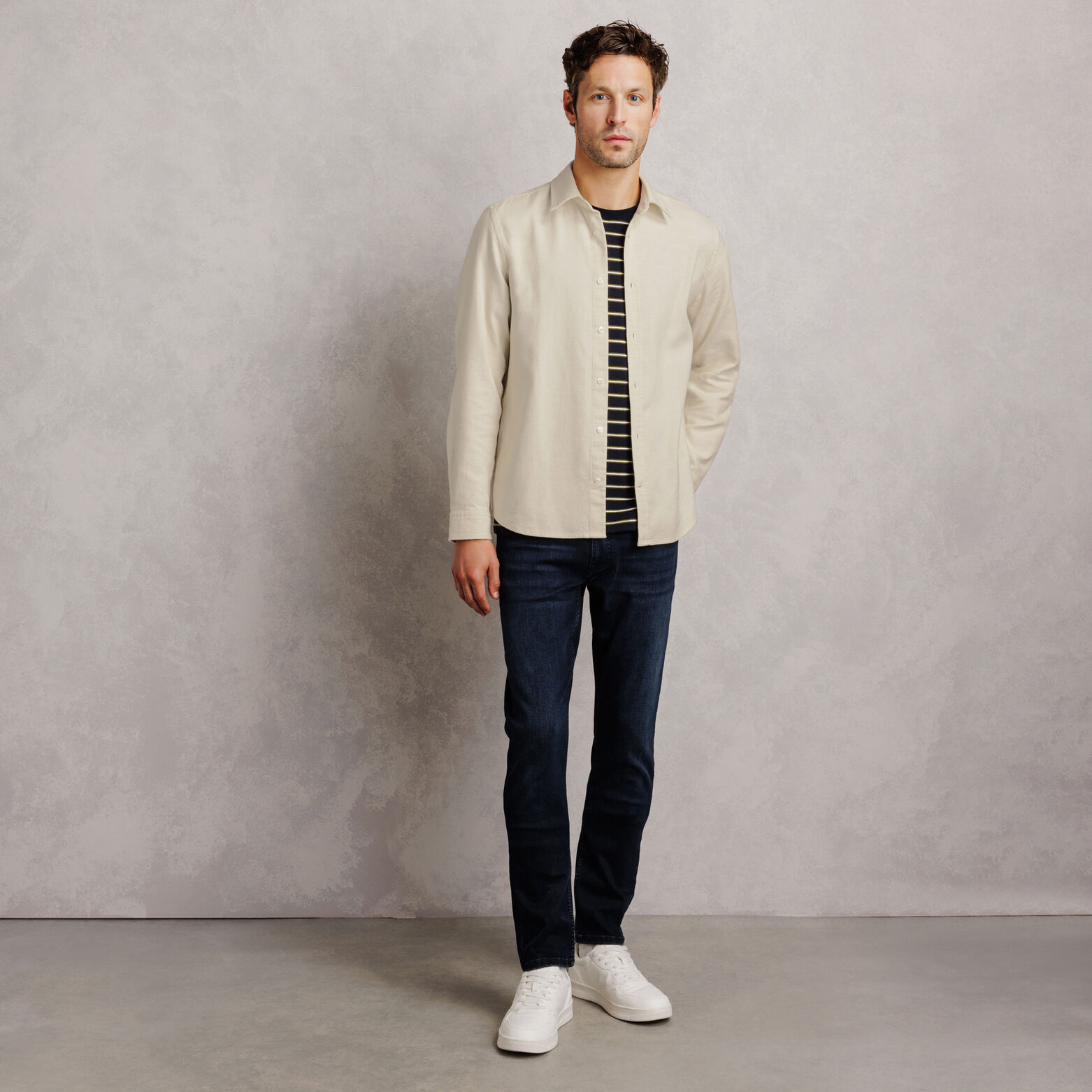 Chemise 100% coton armur&eacute;e unie