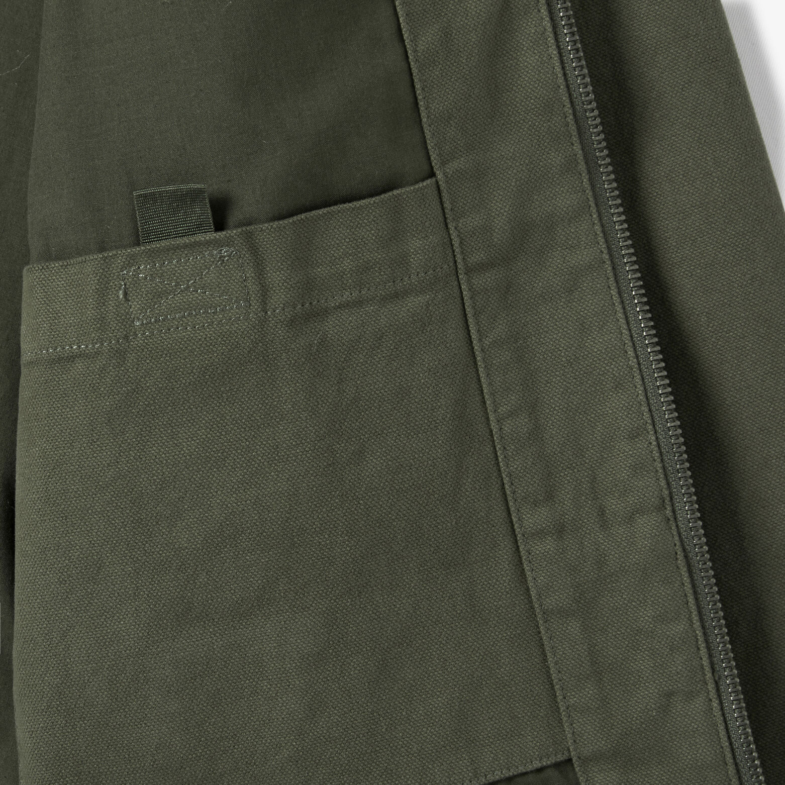 Veste zipp&eacute;e col chemise en velours