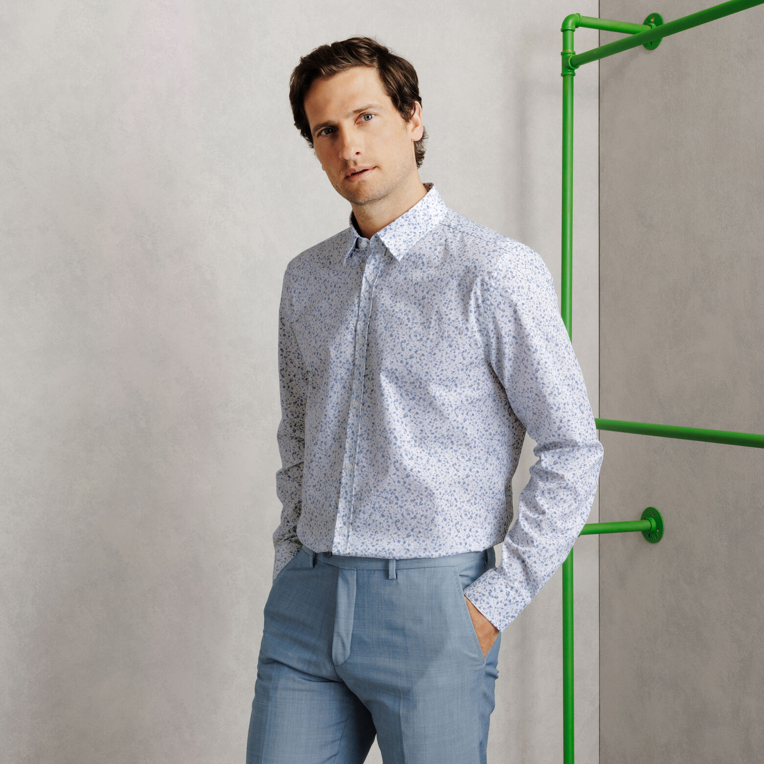 Chemise en coton slim imprim&eacute; fleuri