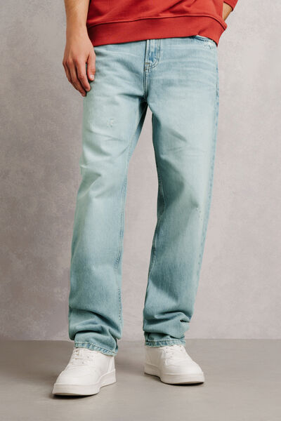 Jean loose d&eacute;lav&eacute; avec l&eacute;g&egrave;res abrasion 100% coton
