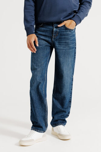 Loose fit jeans