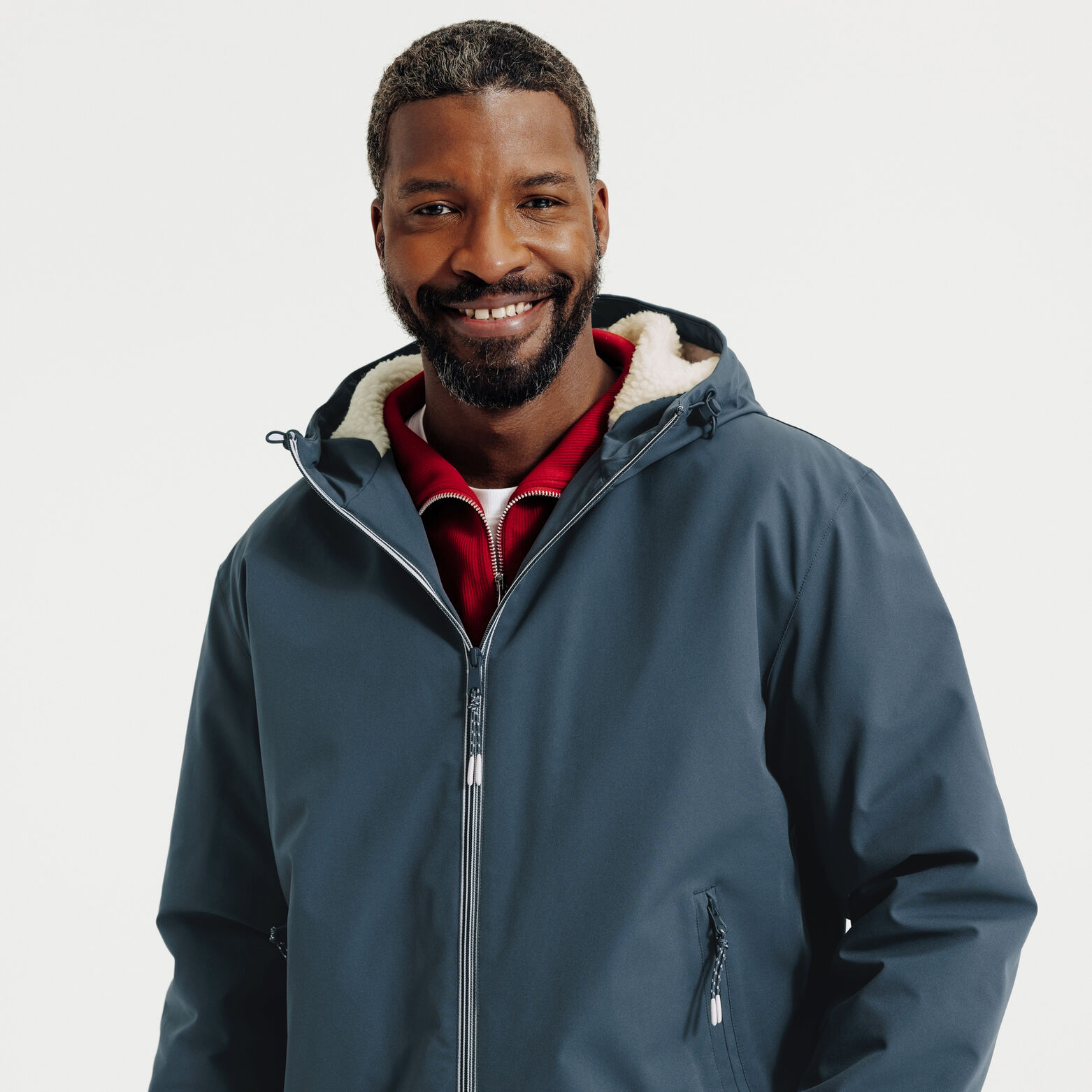 Blouson &agrave; capuche doubl&eacute; en sherpa