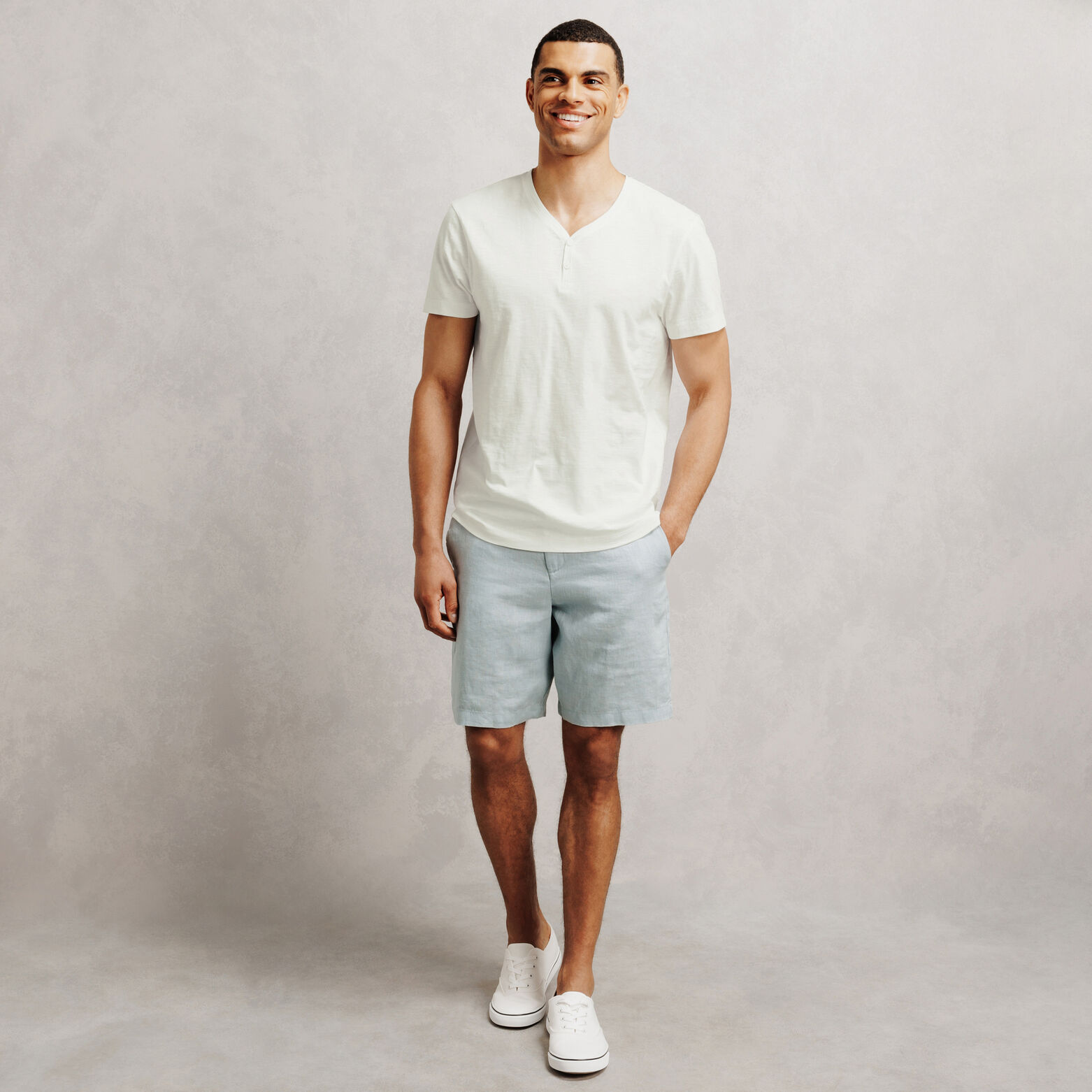 Tee shirt col tunisien mati&egrave;re flamm&eacute;e