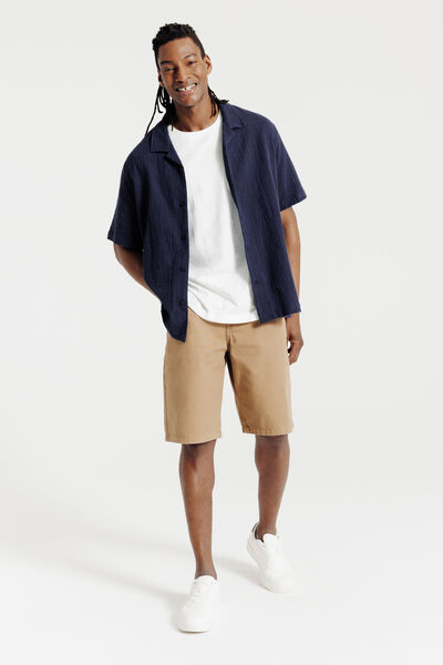 Hemdje in katoen met borduursel achteraan