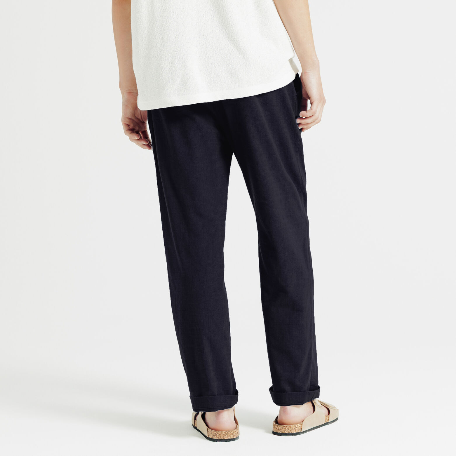 Pantalon loose mati&egrave;re textur&eacute;e