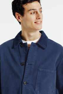 Vest, hemdskraag in ribfluweel met knopen