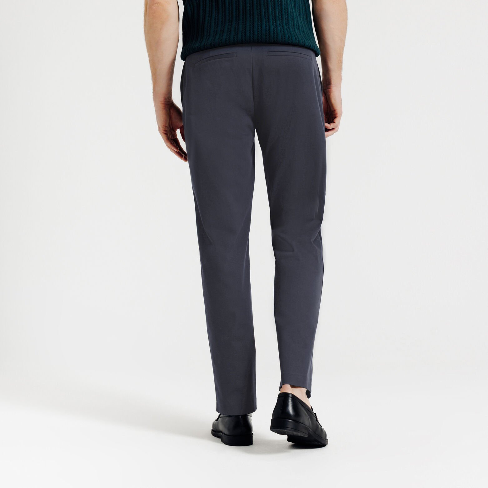 Pantalon chino &agrave; plis