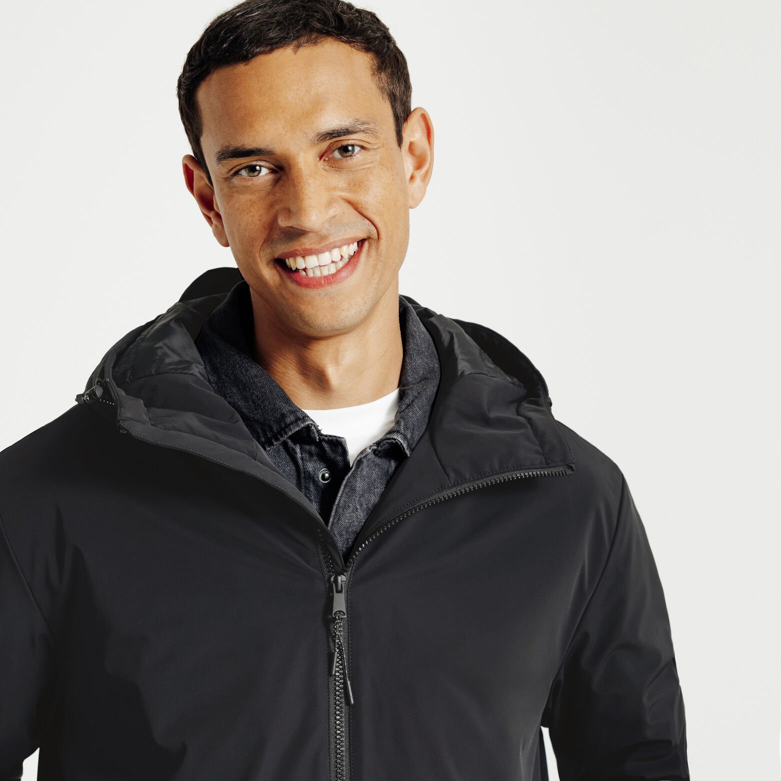 Blouson &agrave; capuche zipp&eacute;