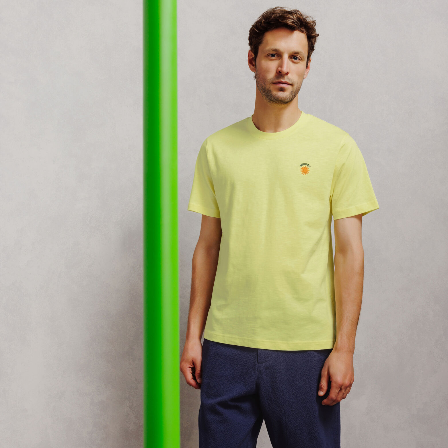 Tee shirt mati&egrave;re flamm&eacute;e broderie poitrine