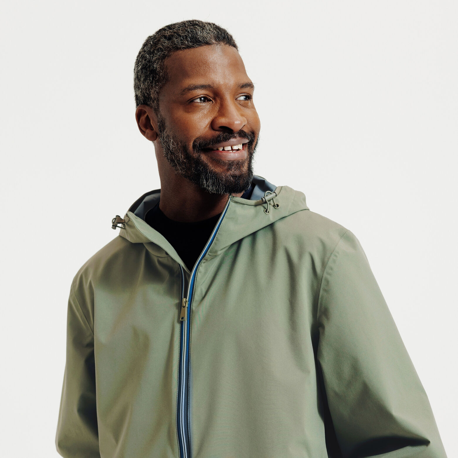 Blouson coupe-vent &agrave; capuche