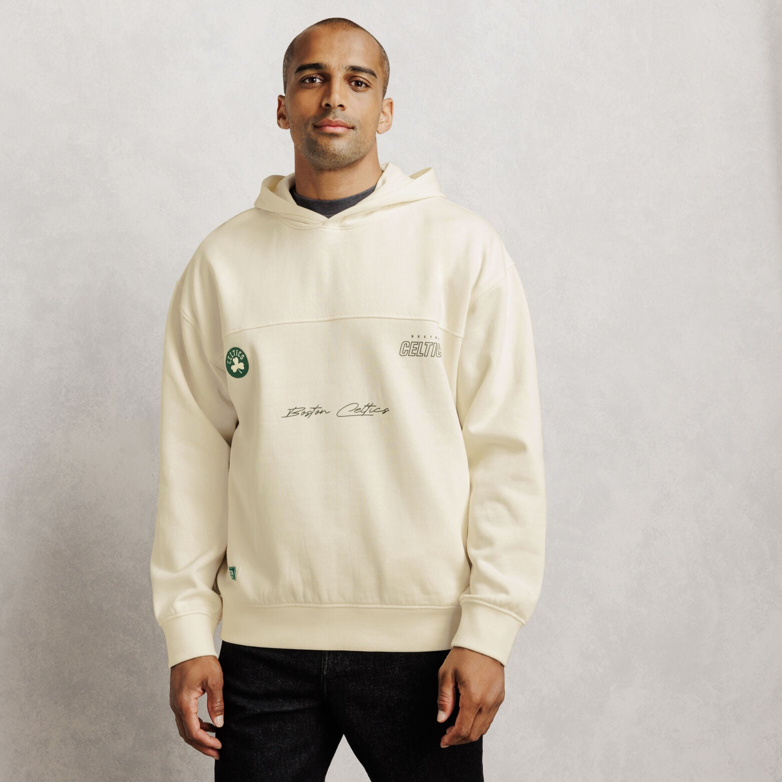 Sweat &agrave; capuche brod&eacute; Boston Celtics licence NBA