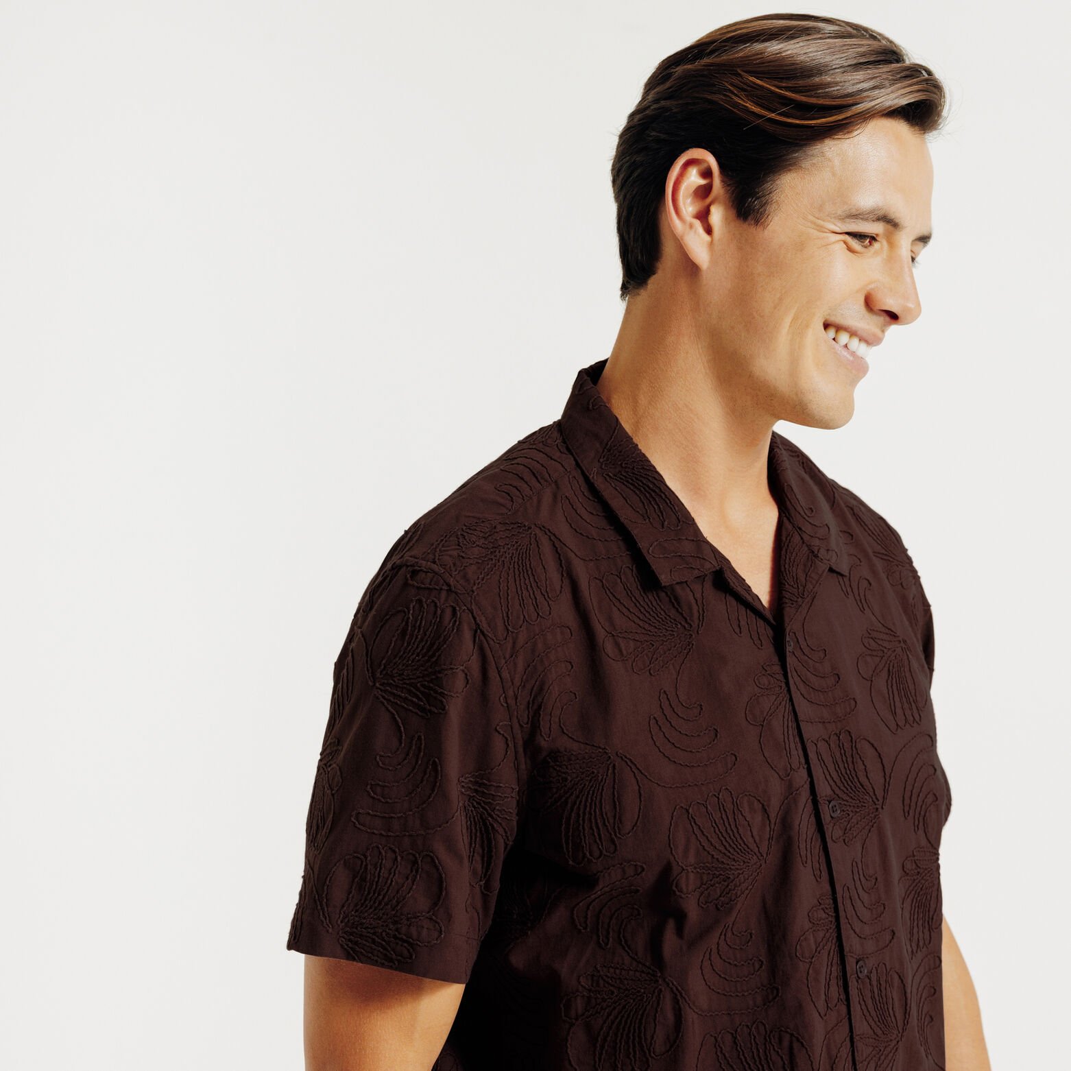 hemdje in geborduurd katoen