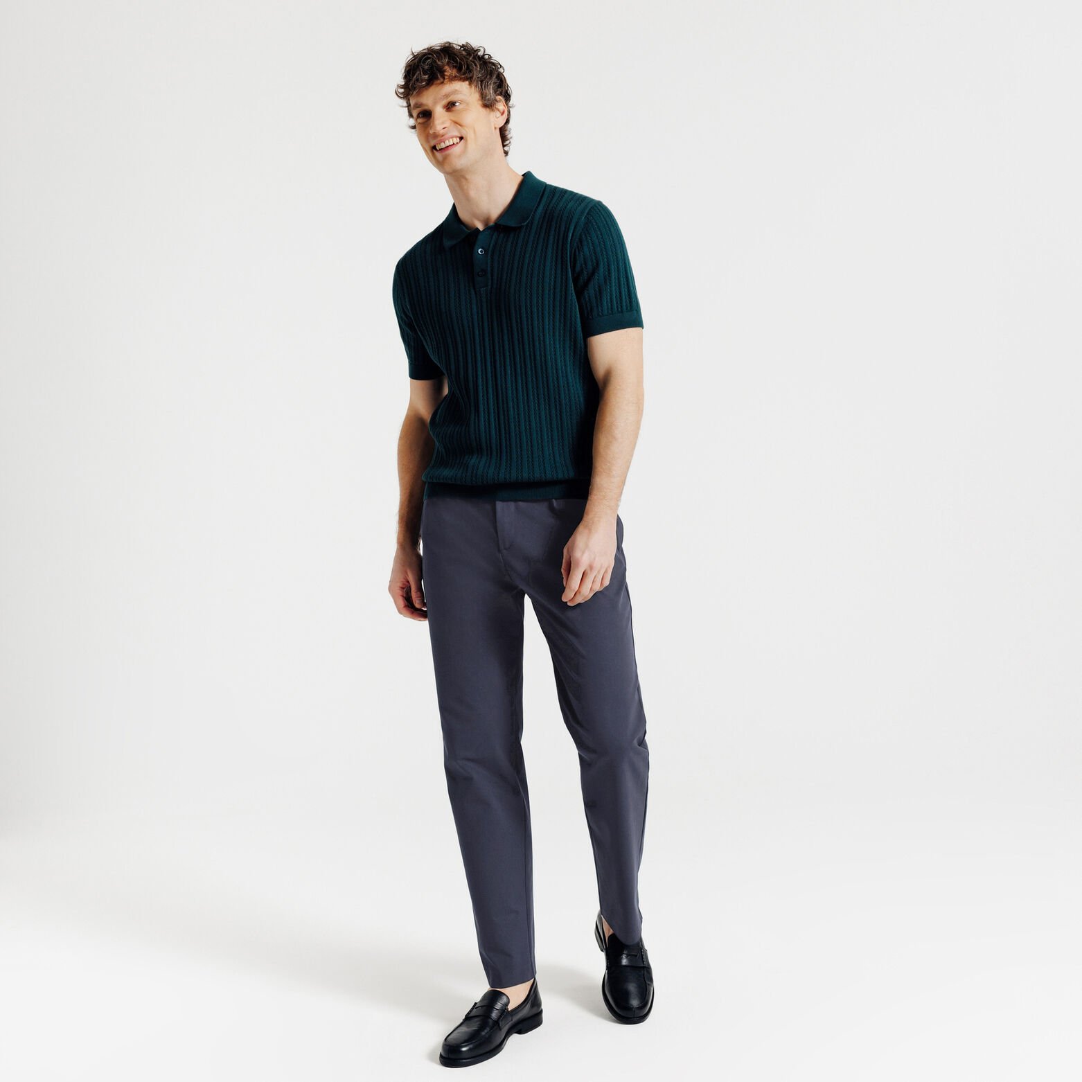 Pantalon chino &agrave; plis