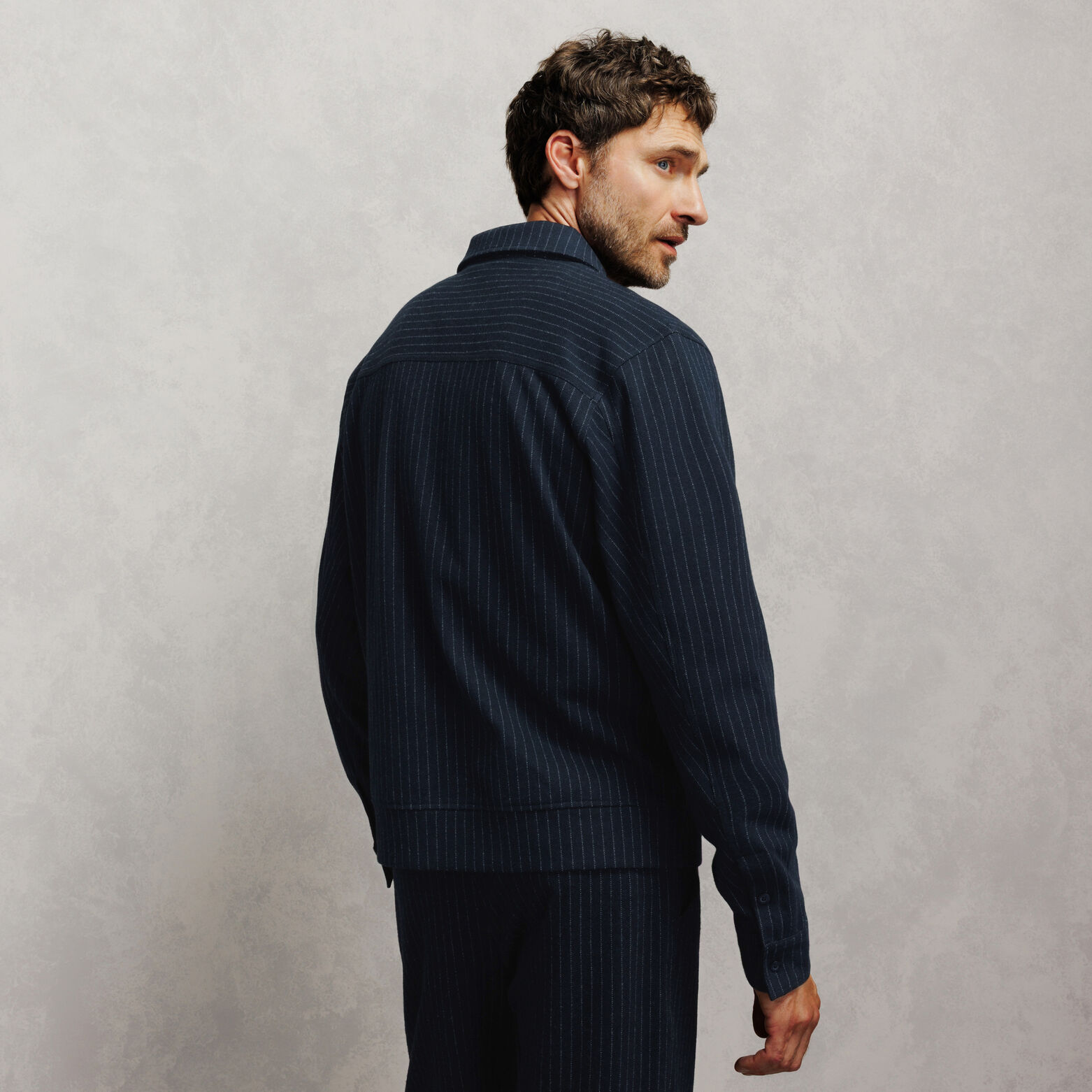 Veste zipp&eacute;e ray&eacute;e