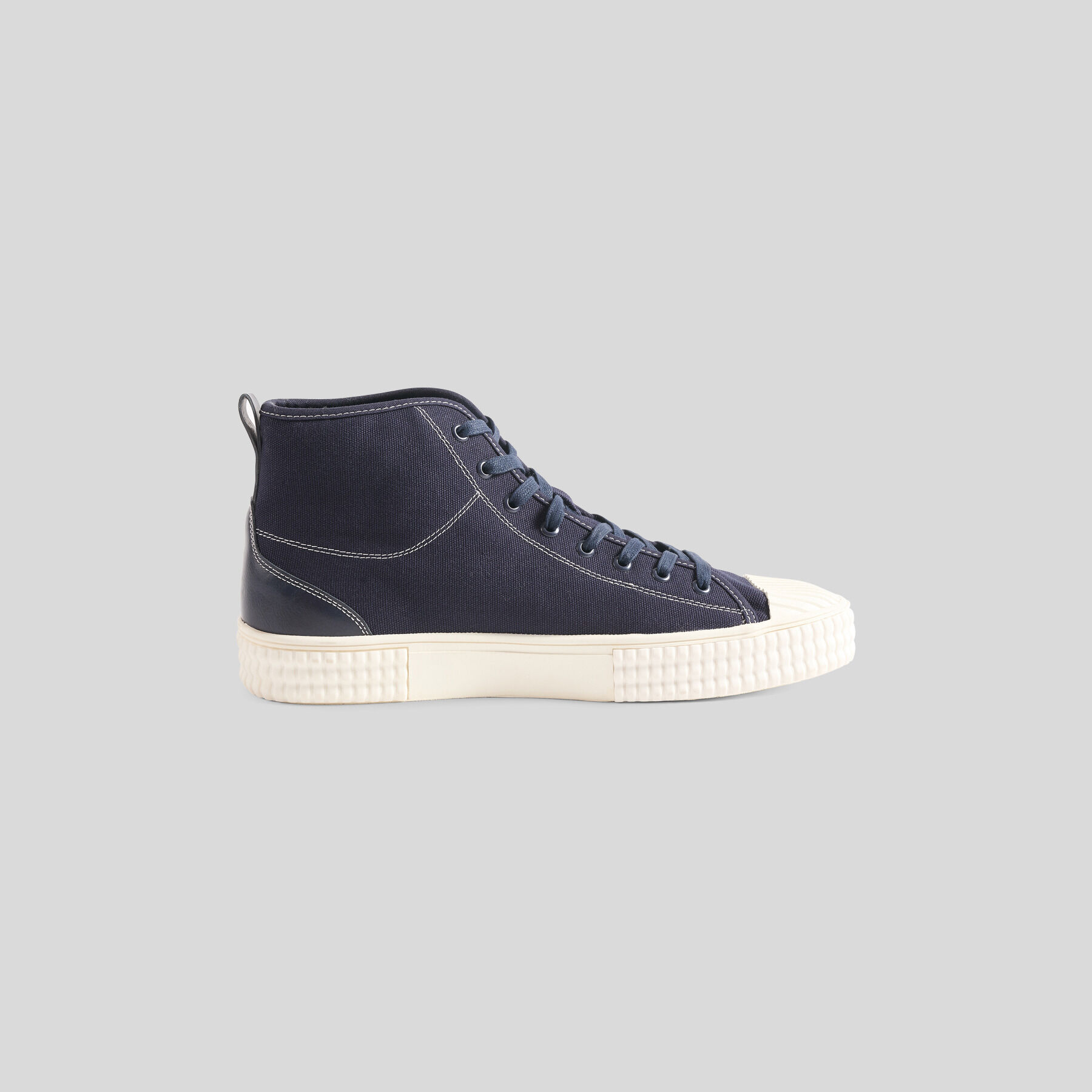 8 x Sustainable sneakers