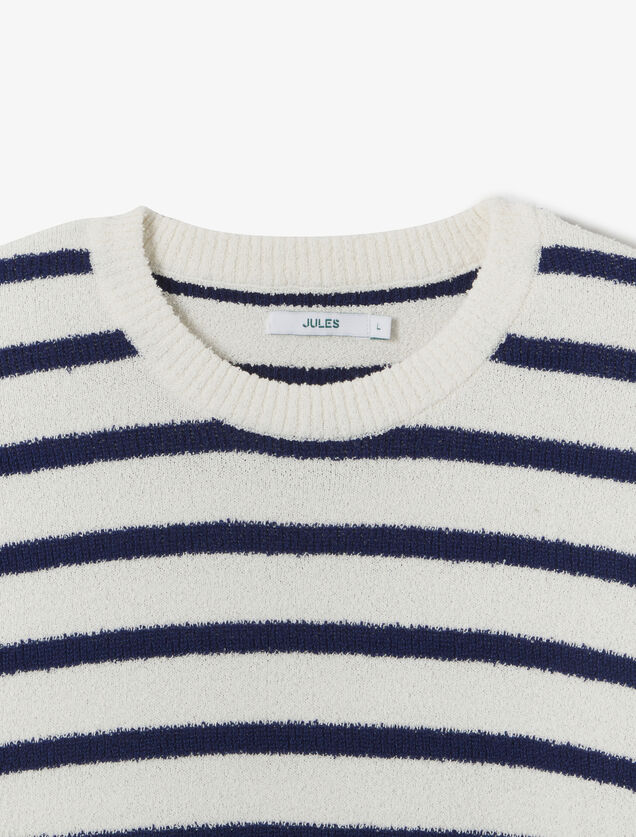 Gestreepte boucl&eacute; trui ronde hals
