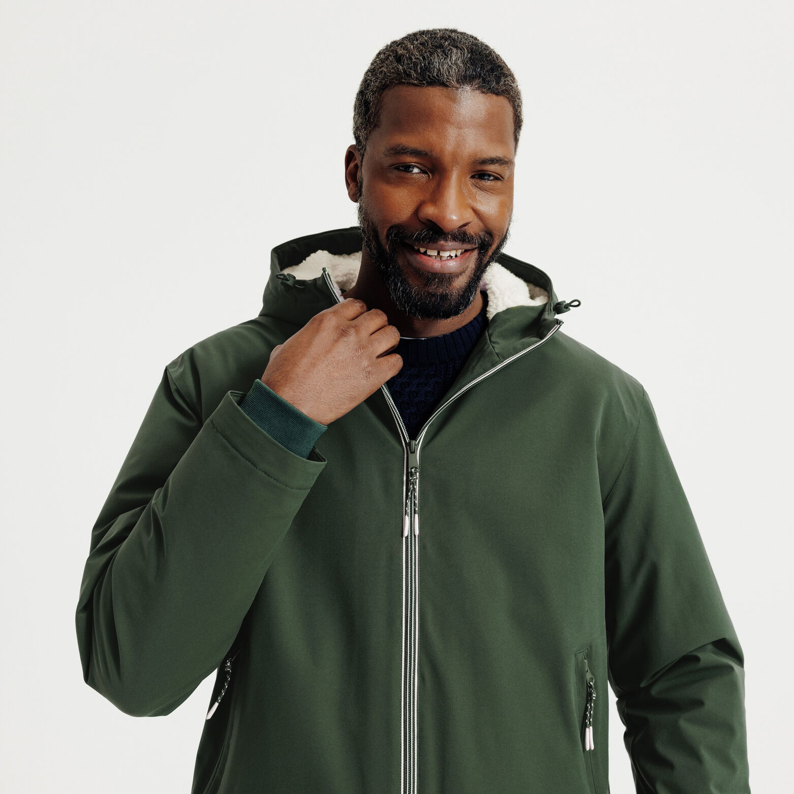Blouson &agrave; capuche doubl&eacute; en sherpa