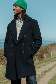 Lange wintermantel, gekruiste knoopsluiting